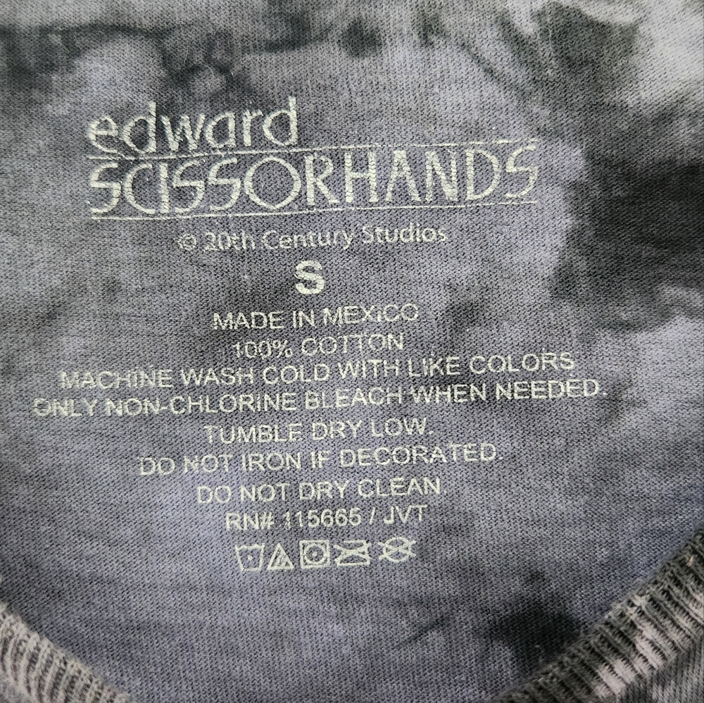Edward Scissorhands Sketch Art Wash Boyfriend Fit Girls T-Shirt Size Sma… - Picture 8 of 11